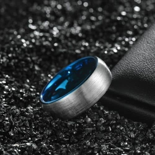 Anello in carburo di tungsteno per uomo in argento e blu comfort fit