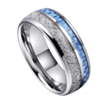 Trailblazer - Anello da uomo in tungsteno con finto meteorite e fibra di carbonio blu