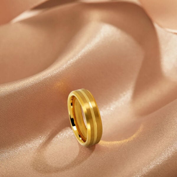Anello elegante per uomo in oro