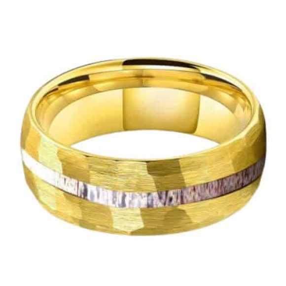 anello anniversario uomo in tungsteno effetto martellato in oro