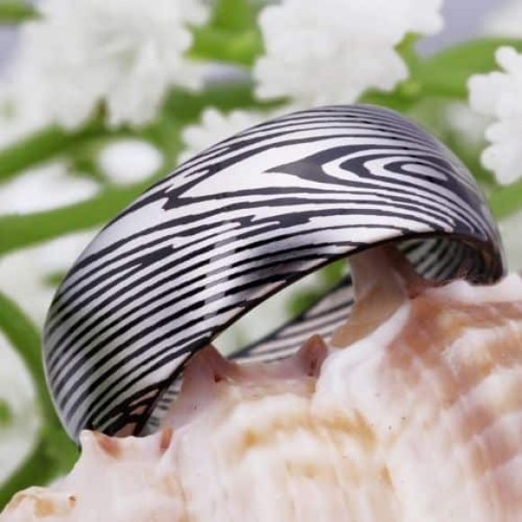 Anello da uomo in carburo di tungsteno - modello in acciaio damasco nero argento